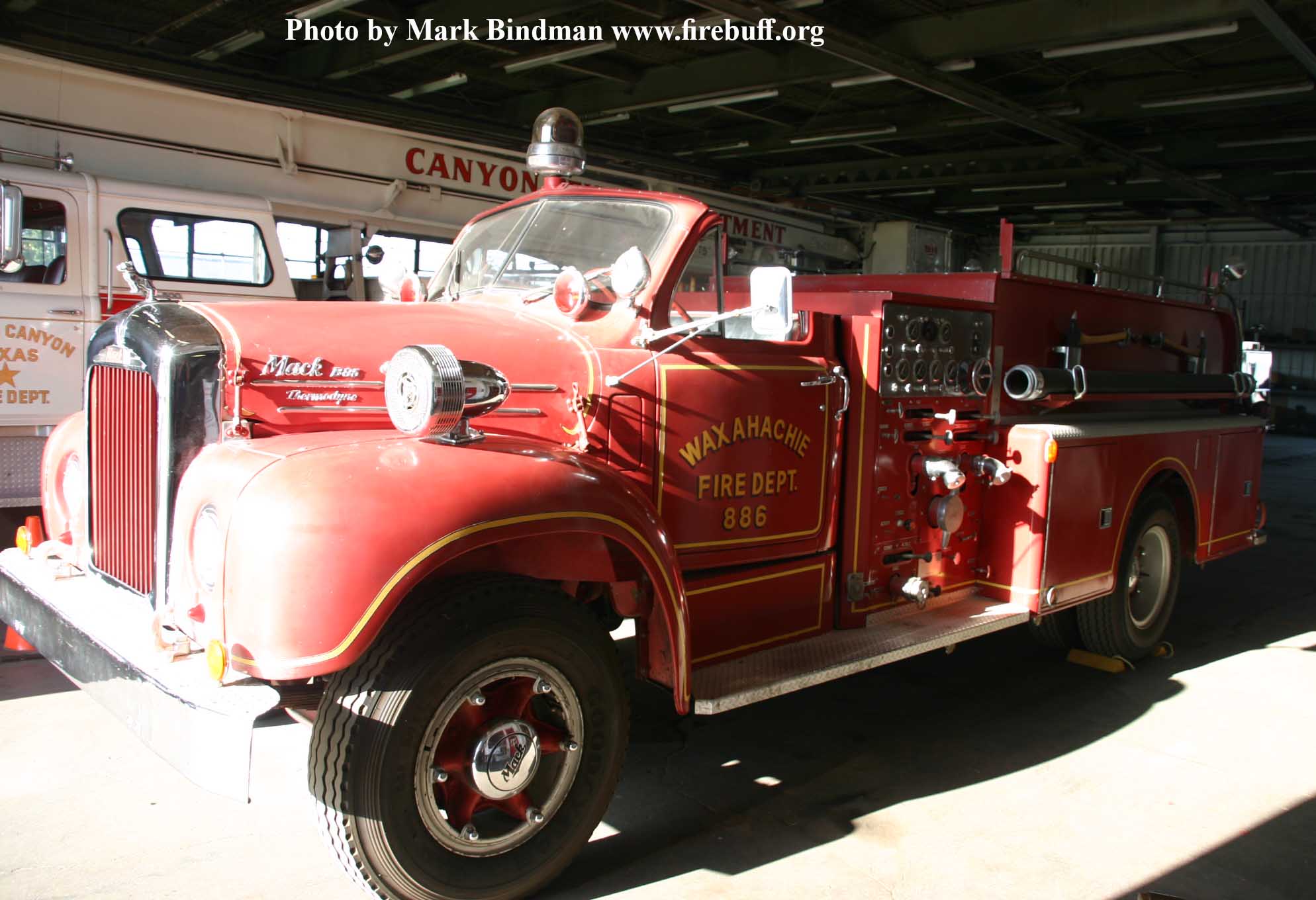 Waxahachie Mack Engine 886